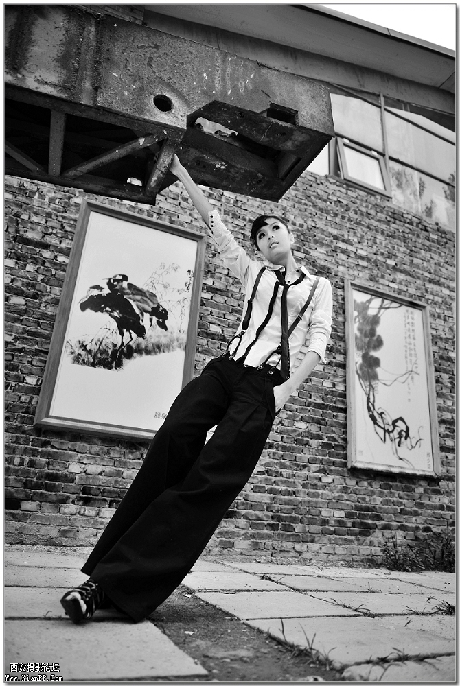 光圈: F/2.8 快门:1/400 焦距:24 毫米