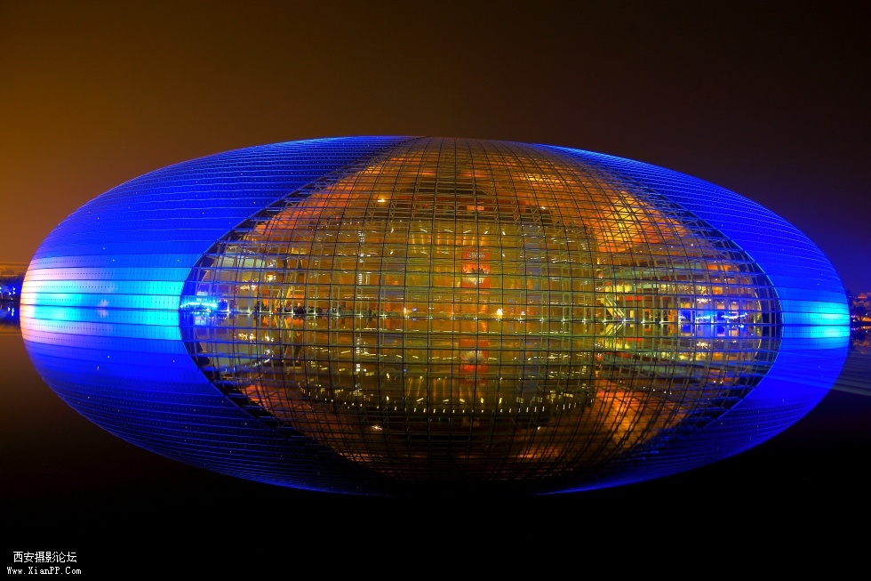 光圈: F/3.5 快门:0.8 焦距:22 毫米 感光度:100