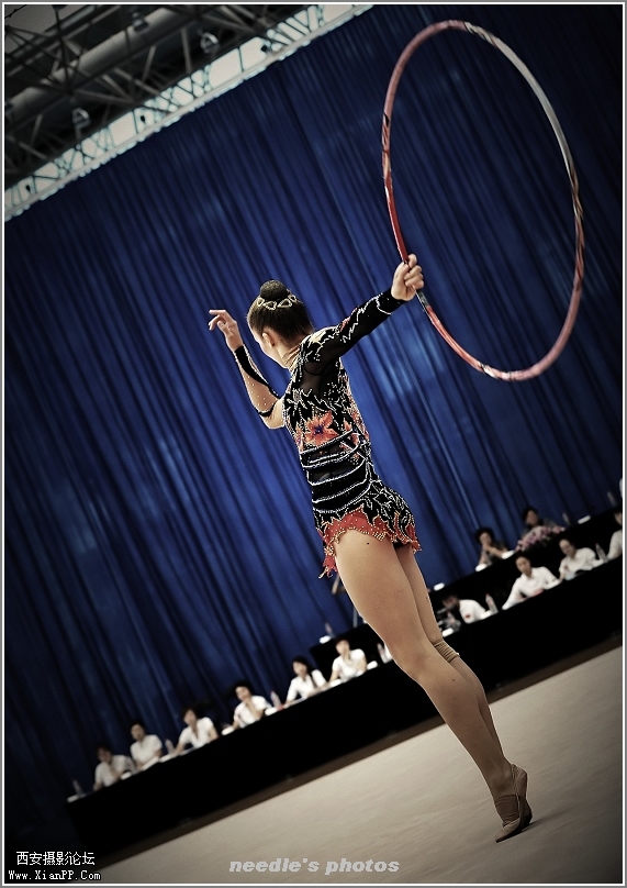 光圈: F/4.0 快门:1/500 焦距:70 毫米 感光度:2000