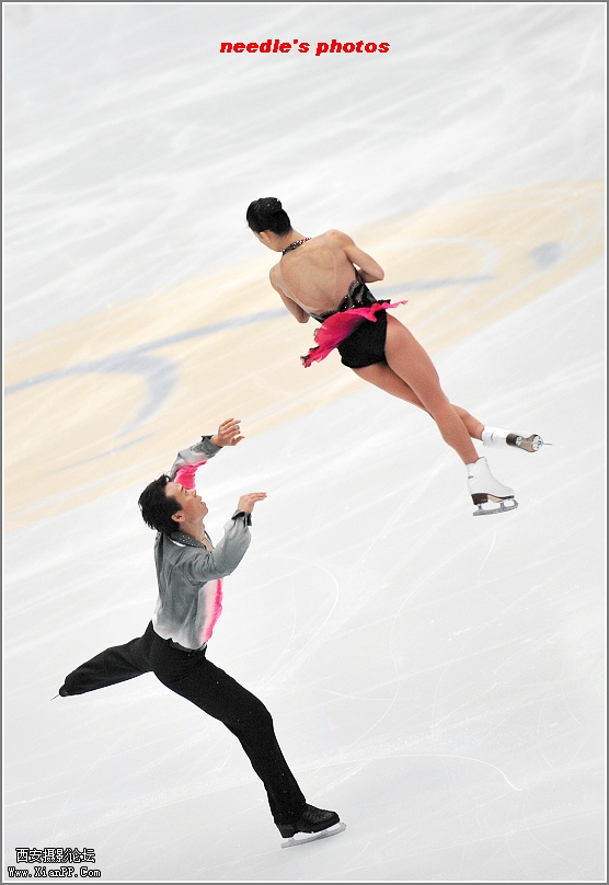 光圈: F/2.8 快门:1/1000 焦距:150 毫米 感光度:2000