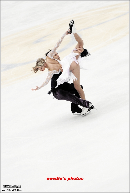 光圈: F/2.8 快门:1/640 焦距:200 毫米 感光度:2000