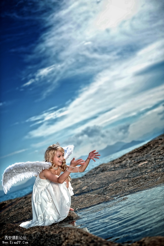 光圈: F/2.8 快门:1/8000 焦距:50 毫米 感光度:200