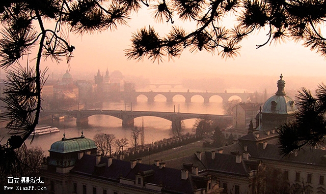 photo by Natalia Ilina