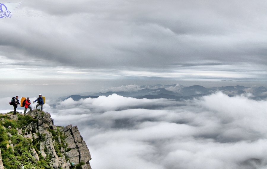 065 淡看云起 总是在路上.jpg