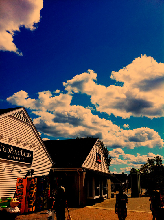 一个坑爹的购物中心