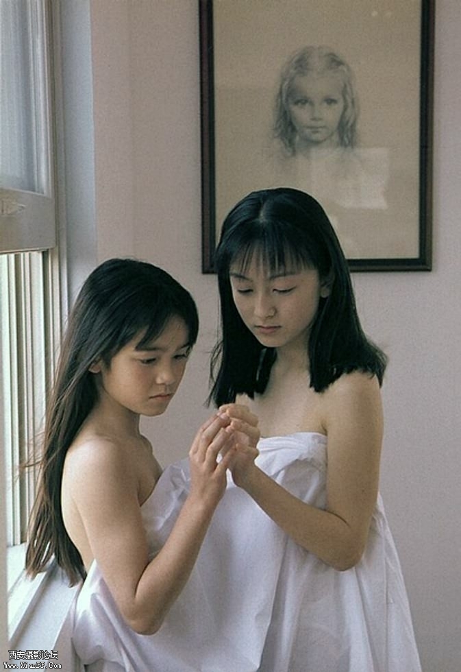 Girls_22.jpg