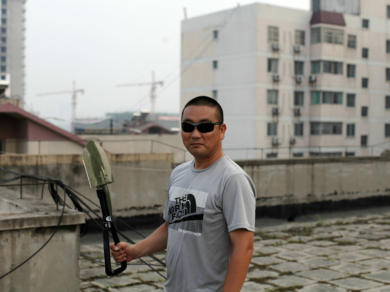 0724 磨刀人和工兵锹20.JPG