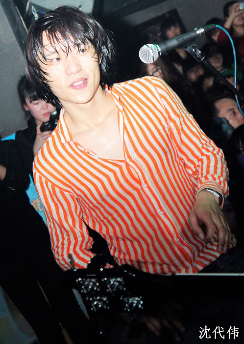 摇滚 228.jpg