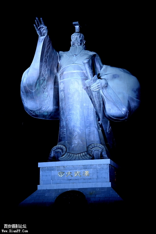 汉城湖美丽的夜景