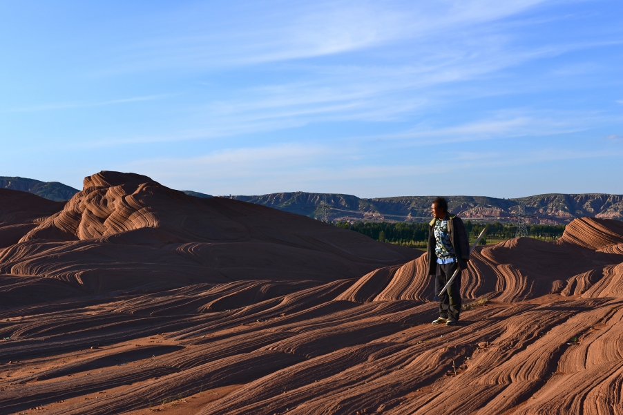 见个面面容易拉话话难