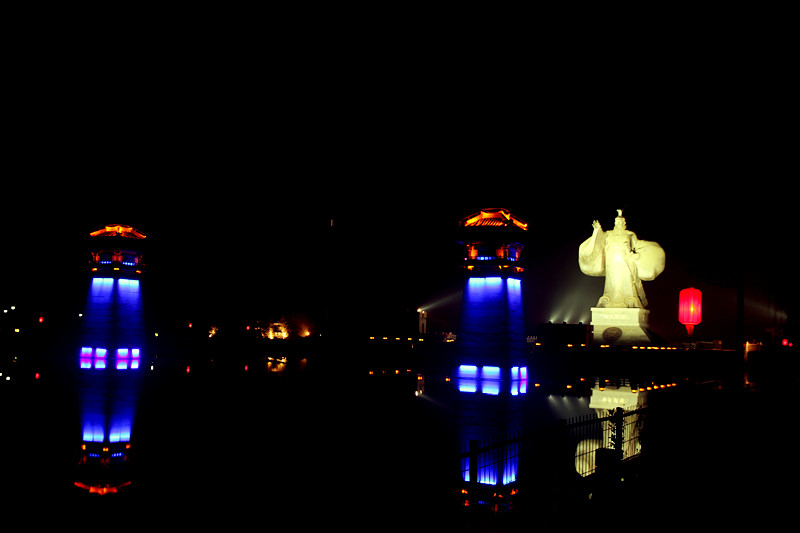 汉城湖夜景 002_副本.jpg