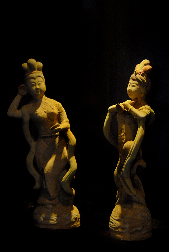 　唐彩绘陶俑 (4).jpg