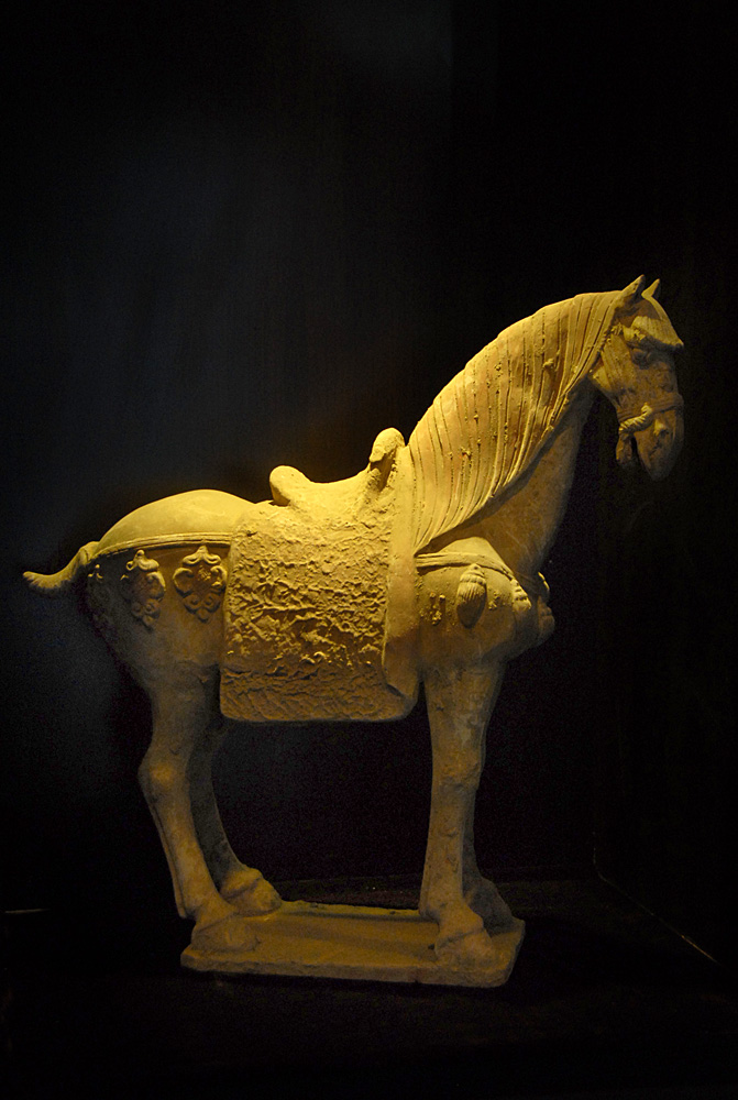 　唐彩绘陶俑 (13).jpg