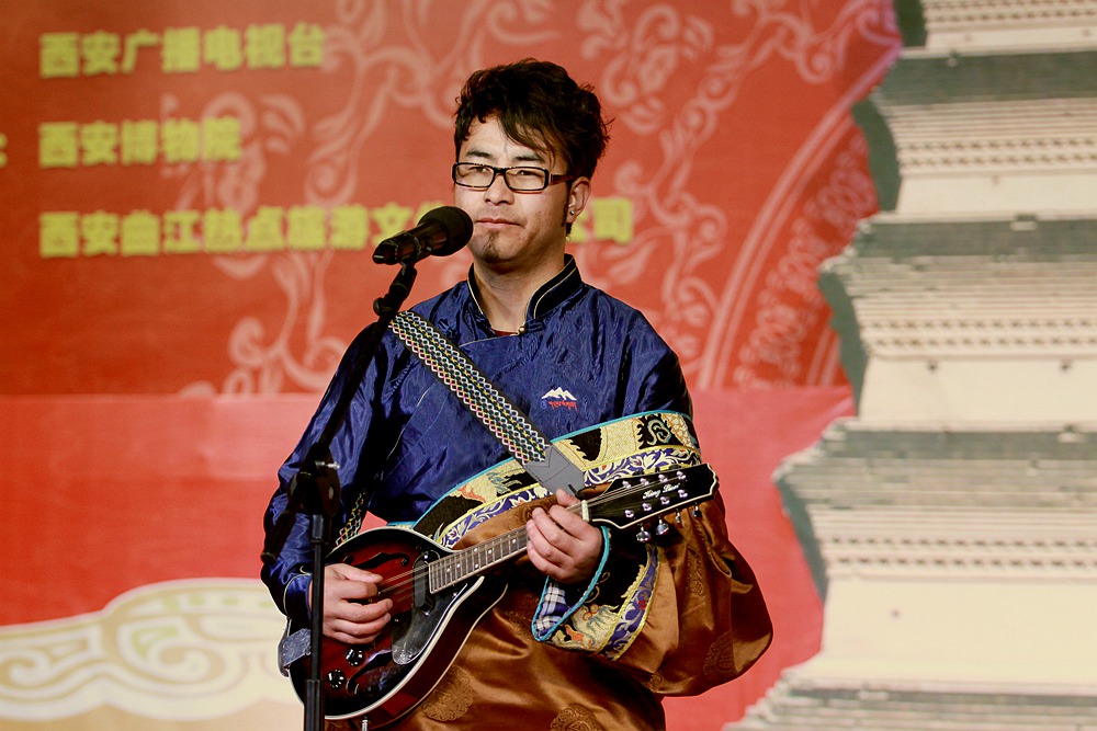 藏族歌手6.jpg