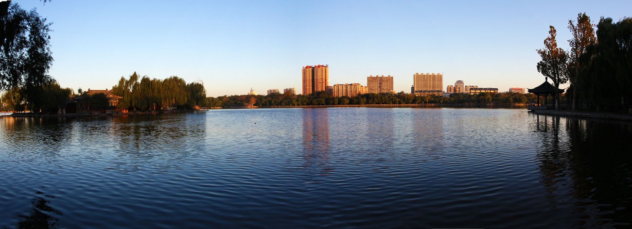 大明湖全景图9.jpg