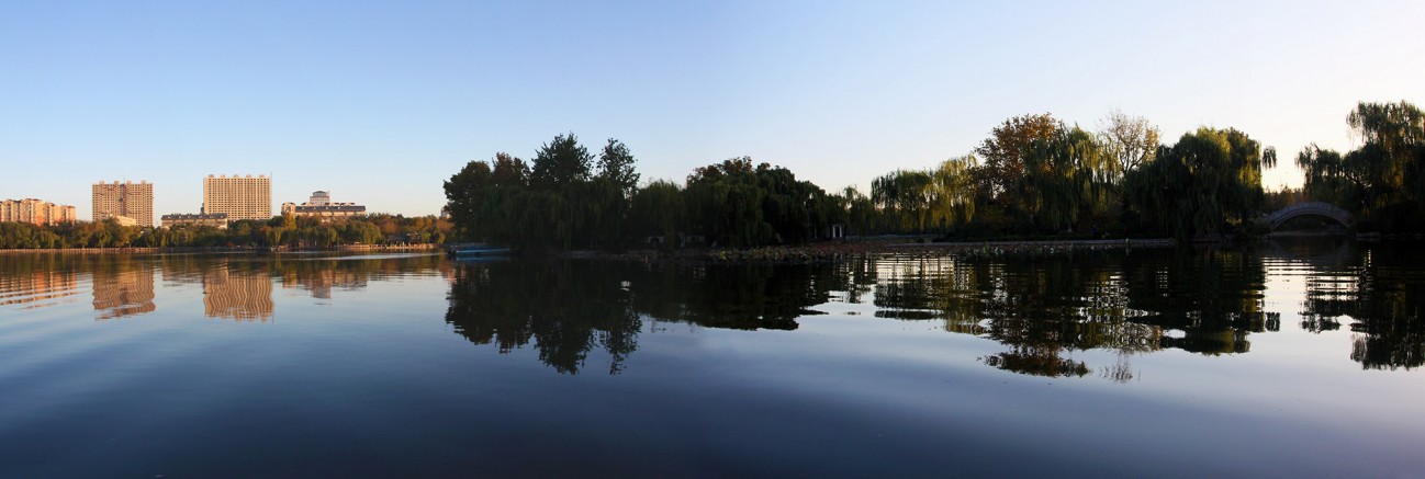 大明湖全景图19.jpg