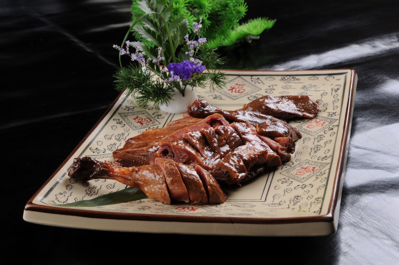 风味酱香鸭  38元份.JPG