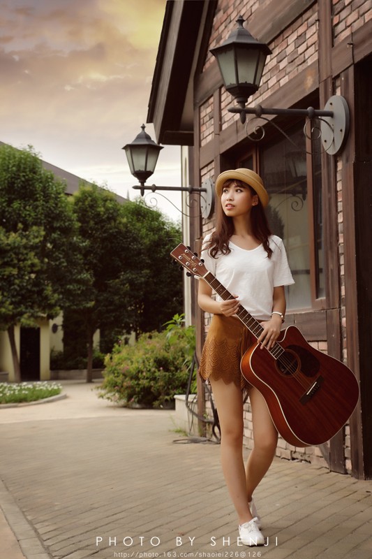 吉他时尚 (01).jpg