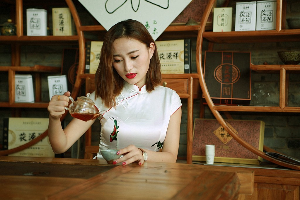 倒茶1.jpg