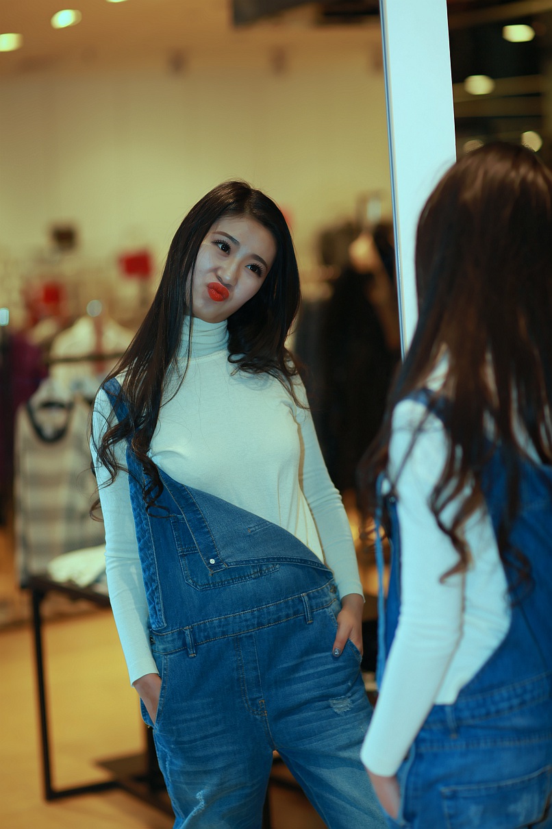 2015.12.20.曲江商场拍人像 126_副本.jpg