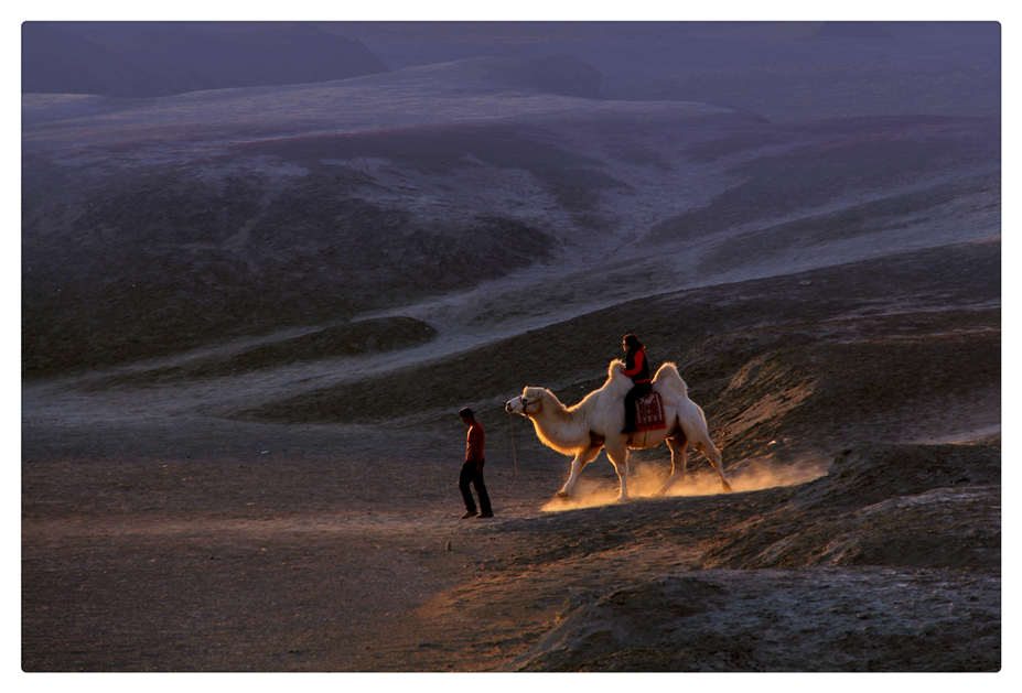 《人在旅途》我的摄影我的团团长 小尤摄.jpg