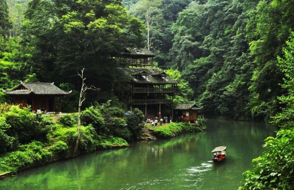 苗王城下的小码头