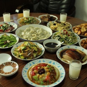 晒一下家里的年夜饭