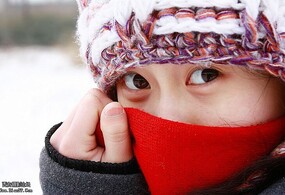 丫头的雪中影像