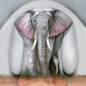 早些时候人体彩绘一组。