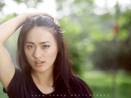 【Z·Z】眼神犀利的混血女孩————