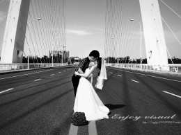 那天我们穿上婚纱