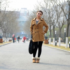 再发几张美女照片