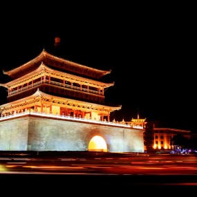 慢快门的西安钟楼