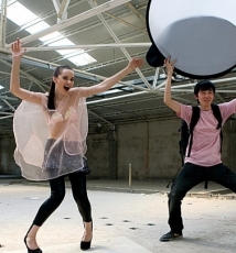 单灯+反光板 你也能拍摄 时尚大片