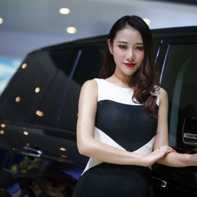 踩点参赛发图，车展美模，我是去看人不是看车的