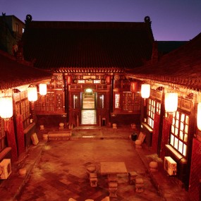 大红灯笼高高挂