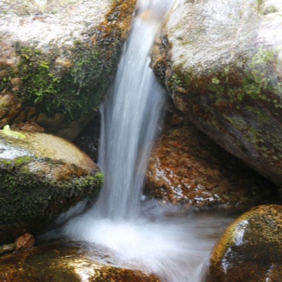 夏日的天空秦岭山的水