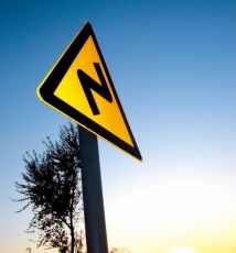 透过阳光的花瓣 闪光灯在逆光下的用法