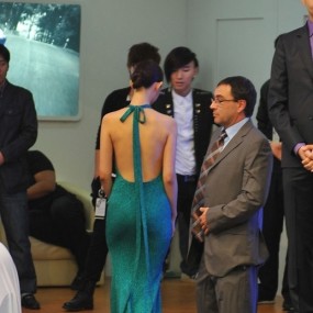 抓拍一个很漂亮的背影