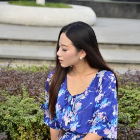 永阳公园的蓝衣美女（八）