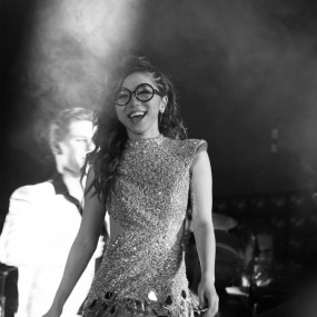 《人小,腕儿大—邓紫棋》【卜卜作品】