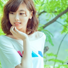 回眸，烂漫瞬间