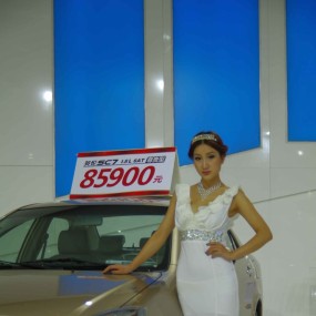 2012.10.01西安摄影论坛组织车展摄影5，河山拍照