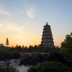 大雁塔下故事多