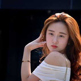 环城西苑人像外拍习作【金发女郎】