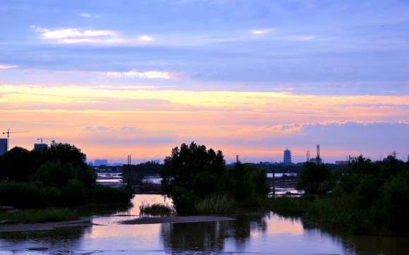 雨收残水入天河