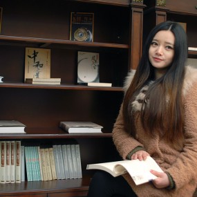 大华1935人像【图书馆里】