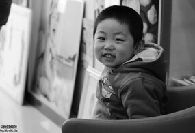 开心小东东（黑白儿童）