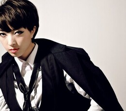 让你不跟随。。。。