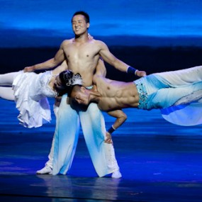 《西安之夜》之力与美